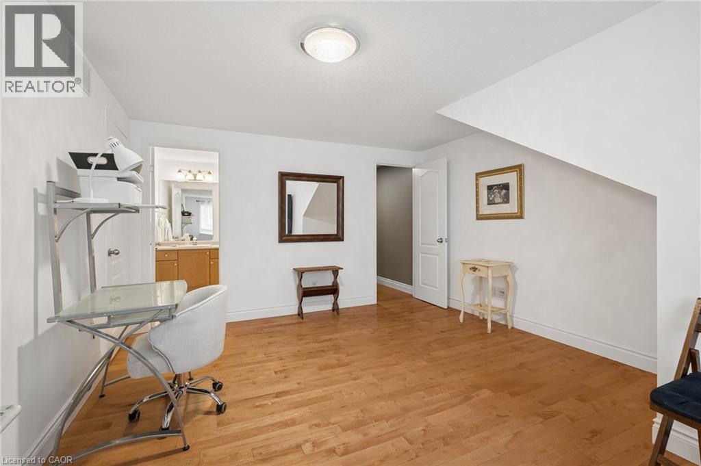 147 Reiber Court, Waterloo, Ontario  N2L 6N2 - Photo 26 - 40854072