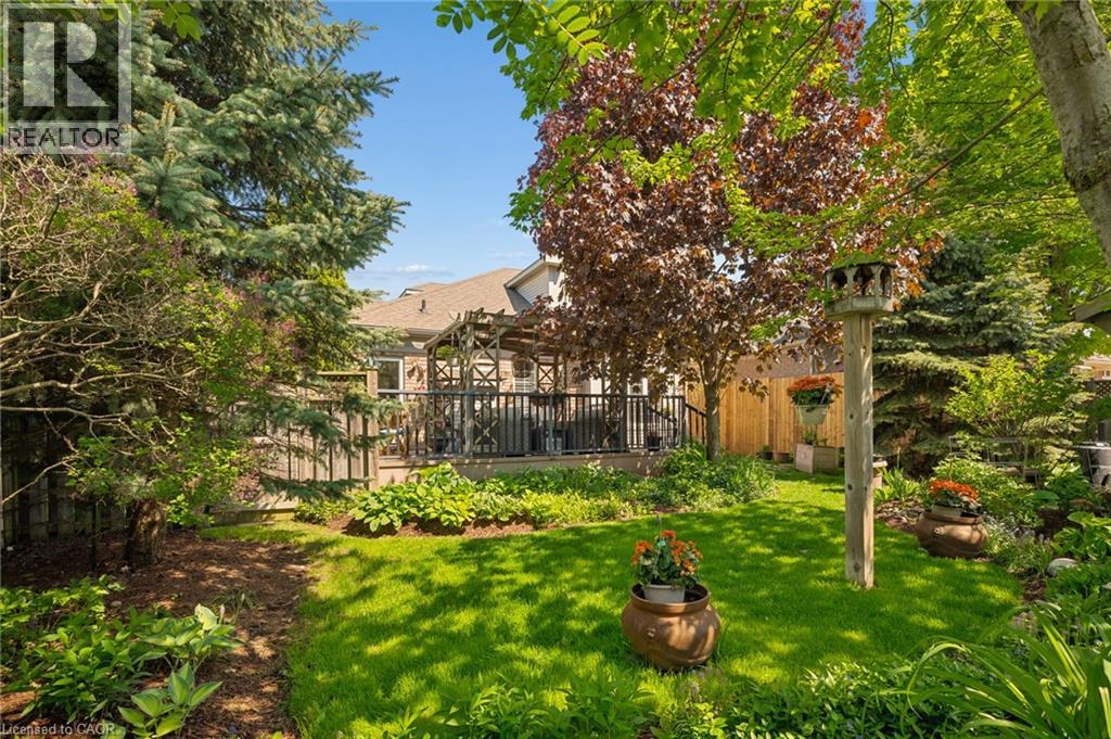 147 Reiber Court, Waterloo, Ontario  N2L 6N2 - Photo 38 - 40854072