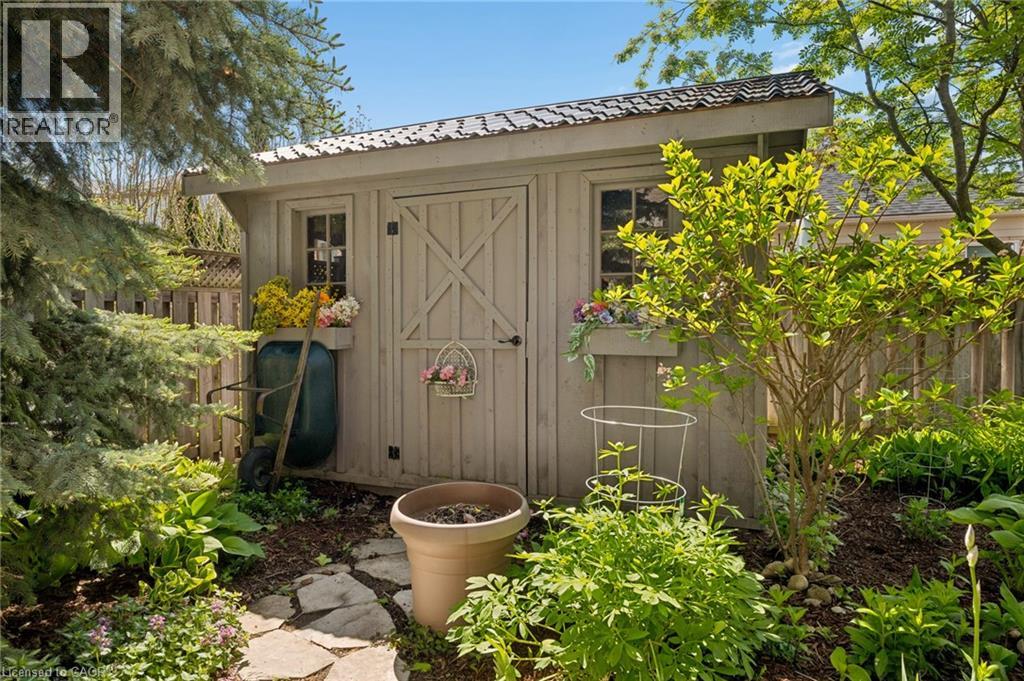 147 Reiber Court, Waterloo, Ontario  N2L 6N2 - Photo 36 - 40854072