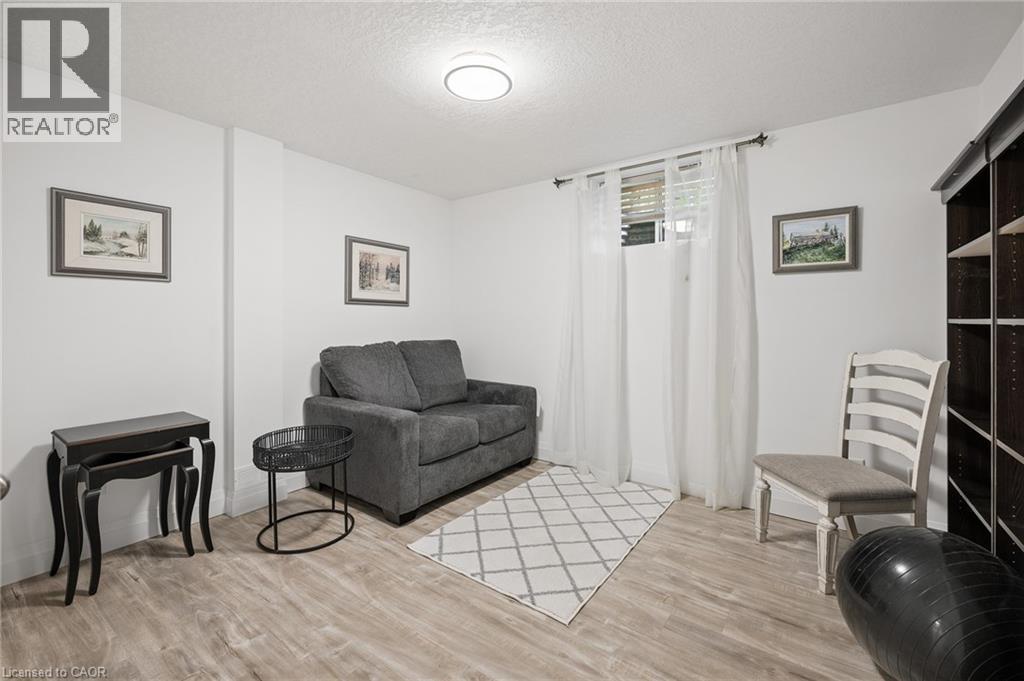 147 Reiber Court, Waterloo, Ontario  N2L 6N2 - Photo 29 - 40854072