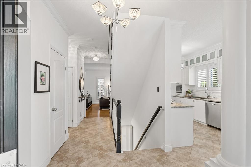 147 Reiber Court, Waterloo, Ontario  N2L 6N2 - Photo 7 - 40854072