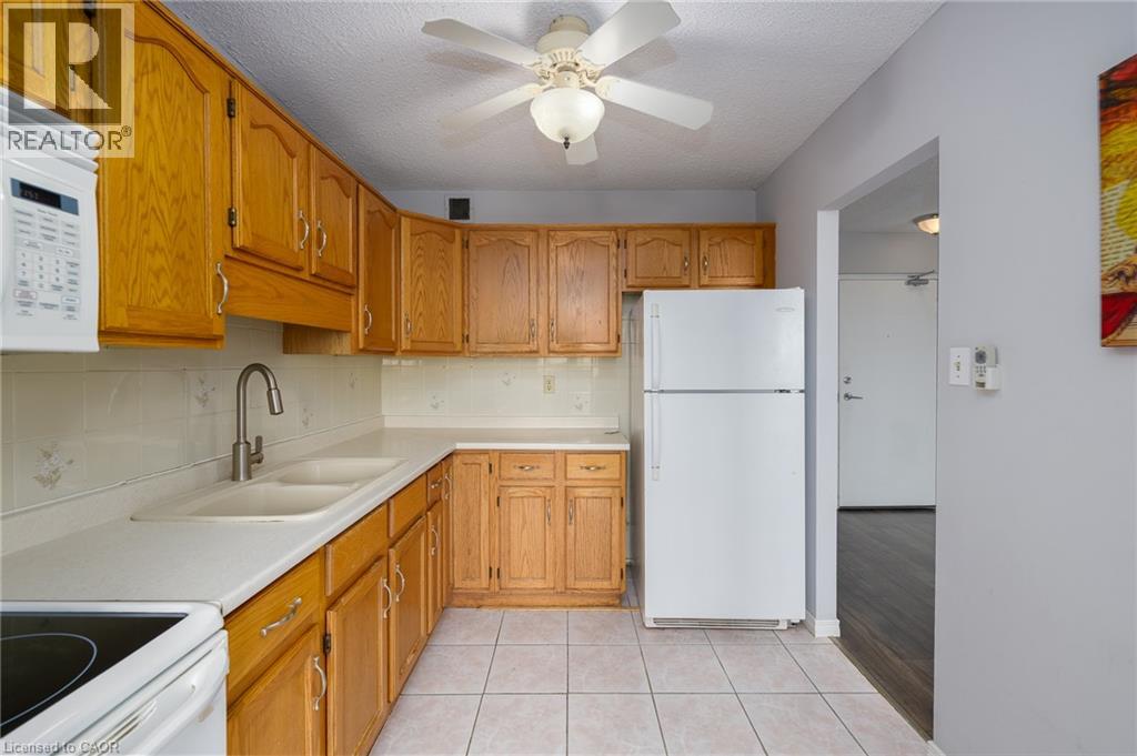 365 Geneva Street Unit# 1002, St. Catharines, Ontario  L2N 5S7 - Photo 8 - 40858025