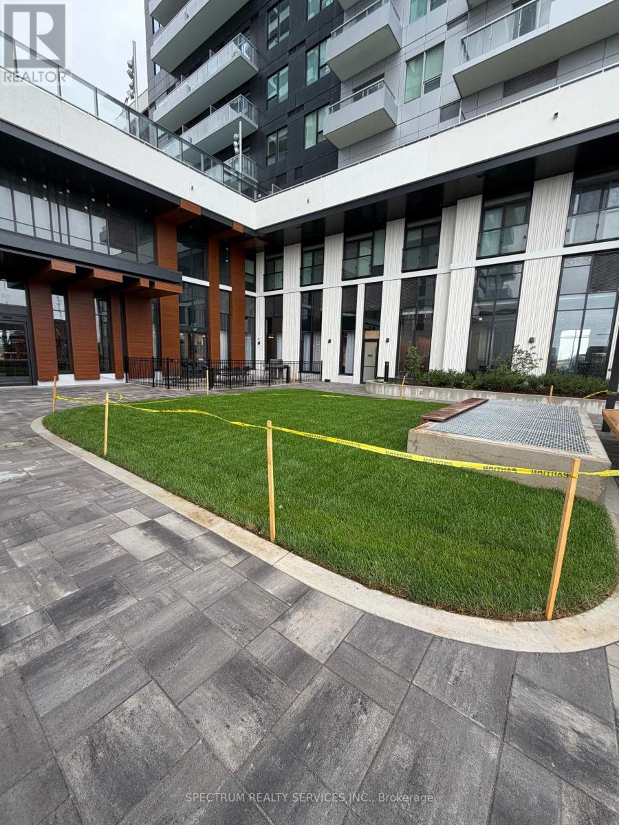 615 - 5 Meadowdale Road, Vaughan (Vaughan Corporate Centre), Ontario  L4K 0C7 - Photo 3 - N13636148