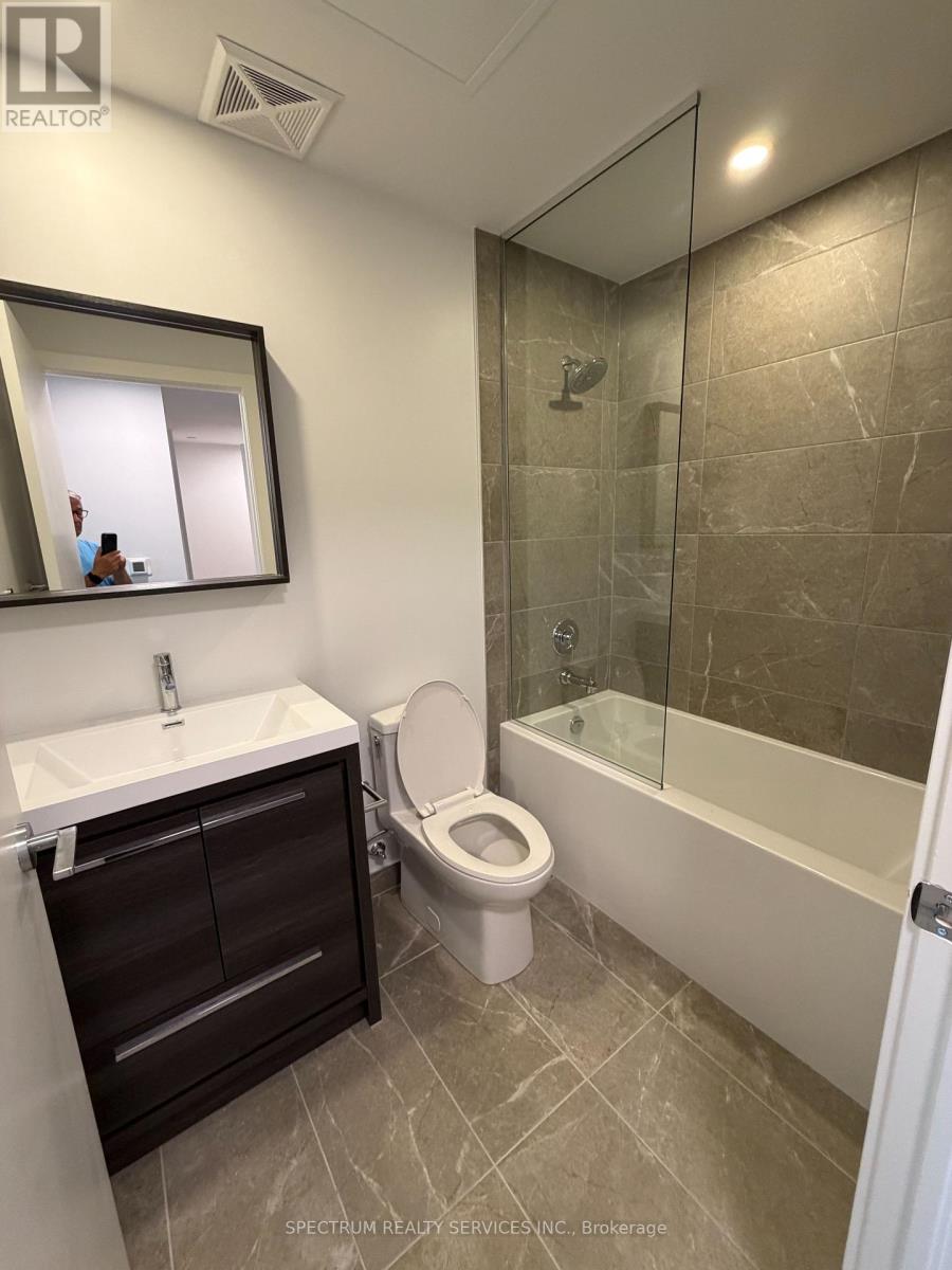 615 - 5 Meadowdale Road, Vaughan (Vaughan Corporate Centre), Ontario  L4K 0C7 - Photo 8 - N13636148