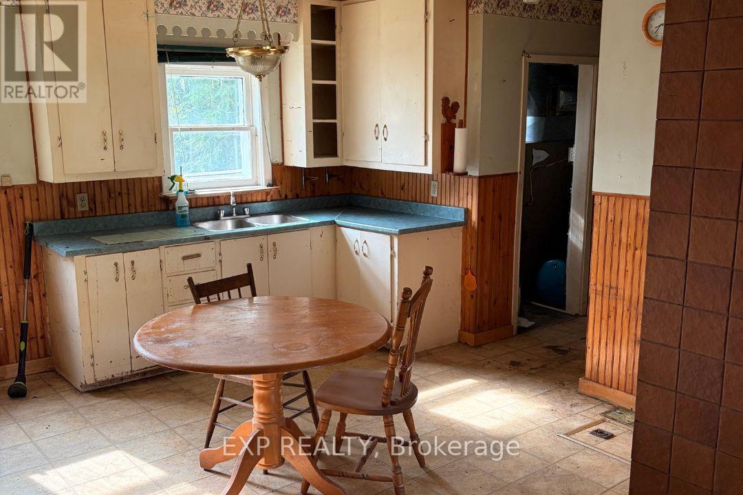 325 County Rd 16 Road, Elizabethtown-Kitley, Ontario  K0G 1G0 - Photo 4 - X13721614