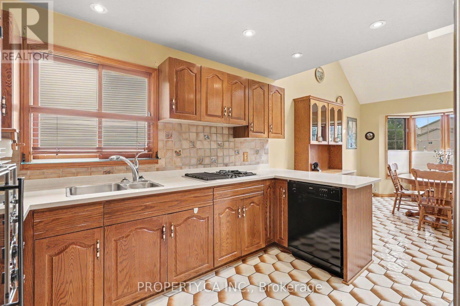 790 Gadwell Court, Ottawa, Ontario  K1E 2Z7 - Photo 13 - X13721632