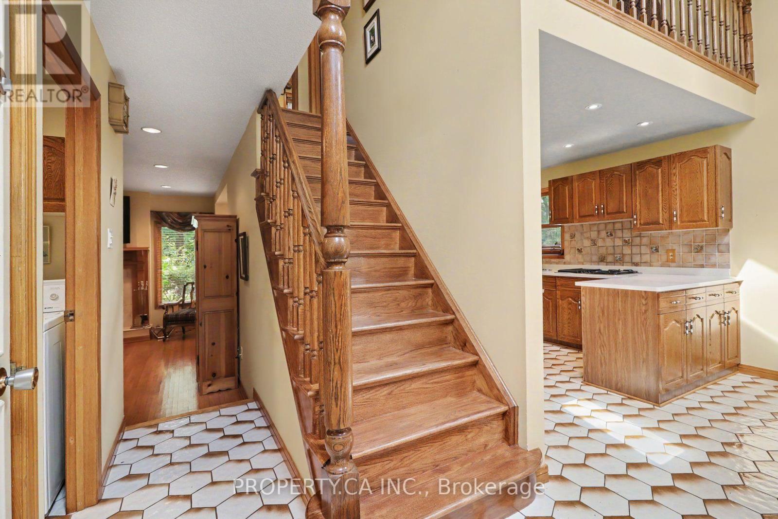790 Gadwell Court, Ottawa, Ontario  K1E 2Z7 - Photo 5 - X13721632