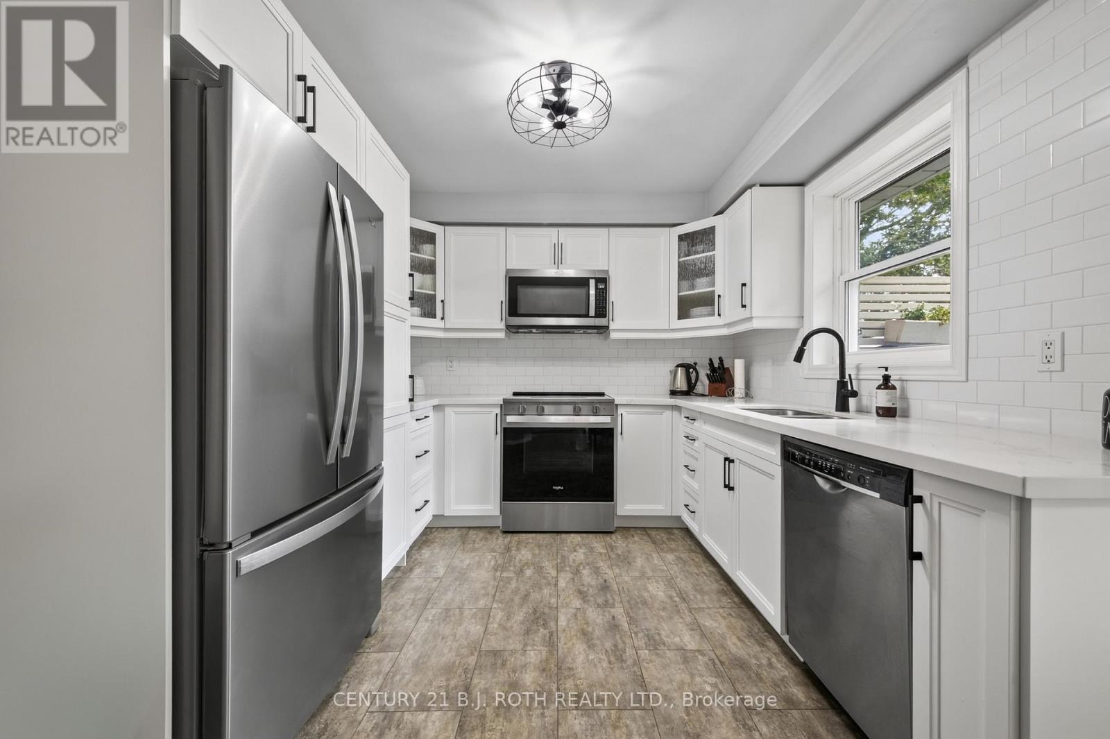 23 Carter Crescent, Orillia, Ontario  L3V 7S3 - Photo 5 - S13721598