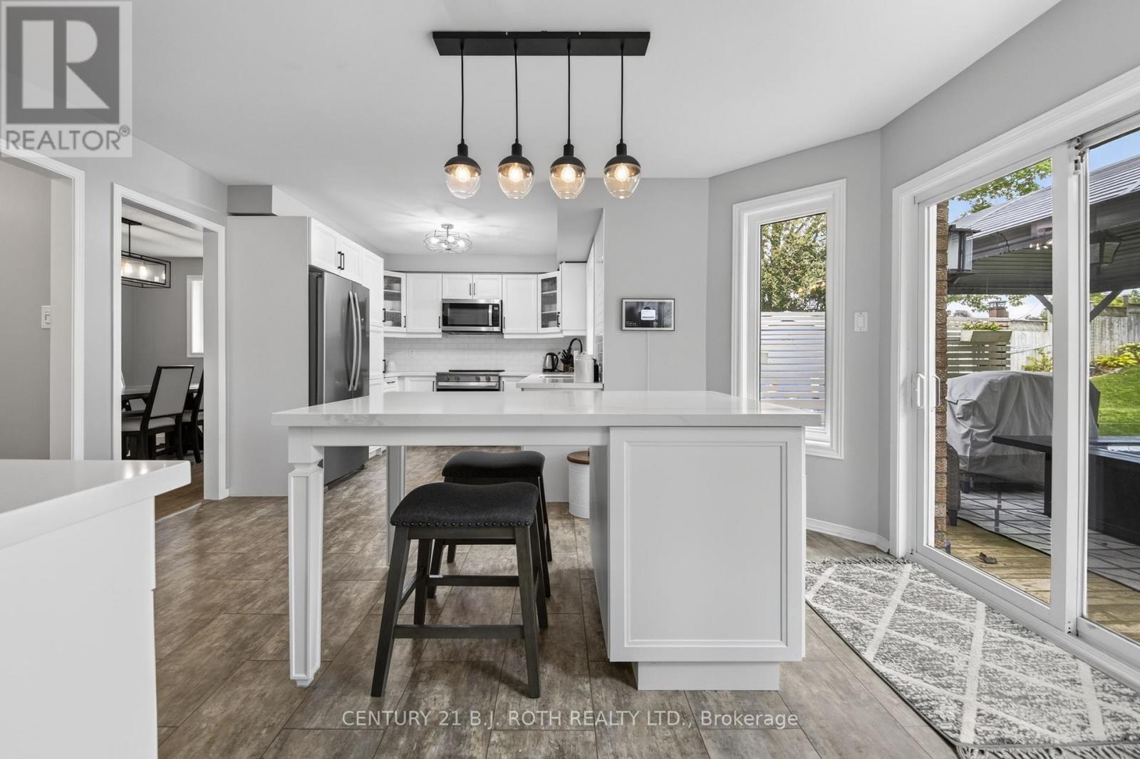 23 Carter Crescent, Orillia, Ontario  L3V 7S3 - Photo 8 - S13721598