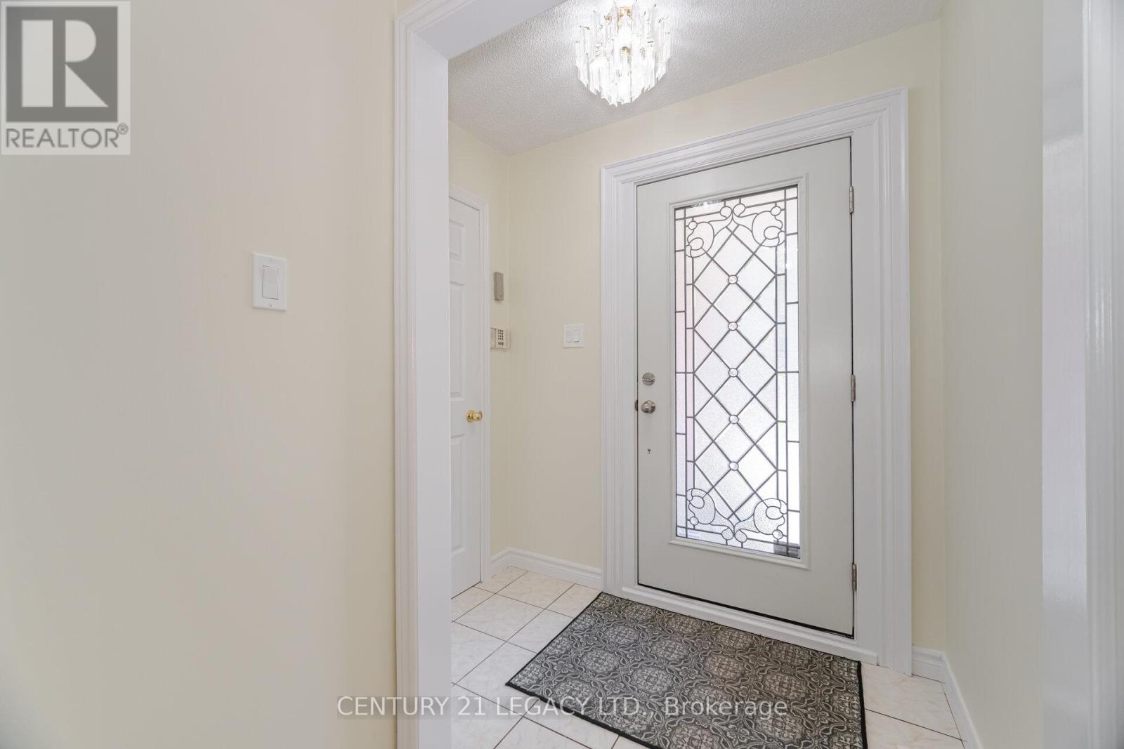 3182 Bracknell Crescent, Mississauga, Ontario  L5N 4W4 - Photo 5 - W13721528
