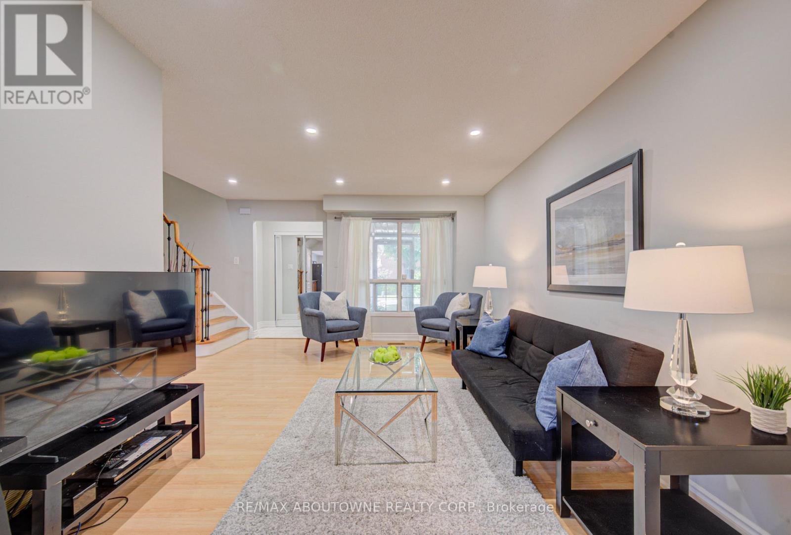 1140 Avondale Drive, Oakville, Ontario  L6H 5L3 - Photo 11 - W13721584