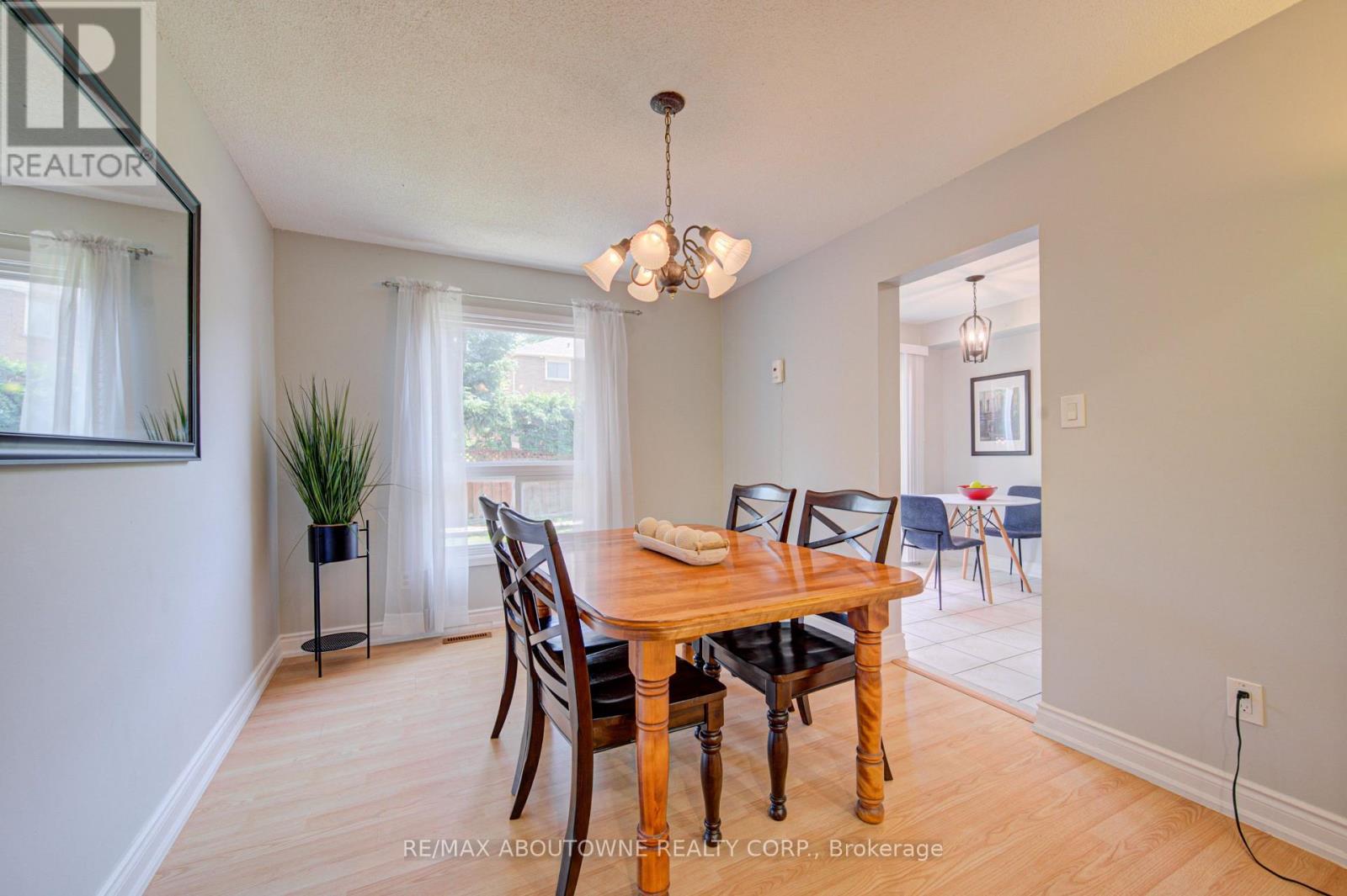 1140 Avondale Drive, Oakville, Ontario  L6H 5L3 - Photo 15 - W13721584