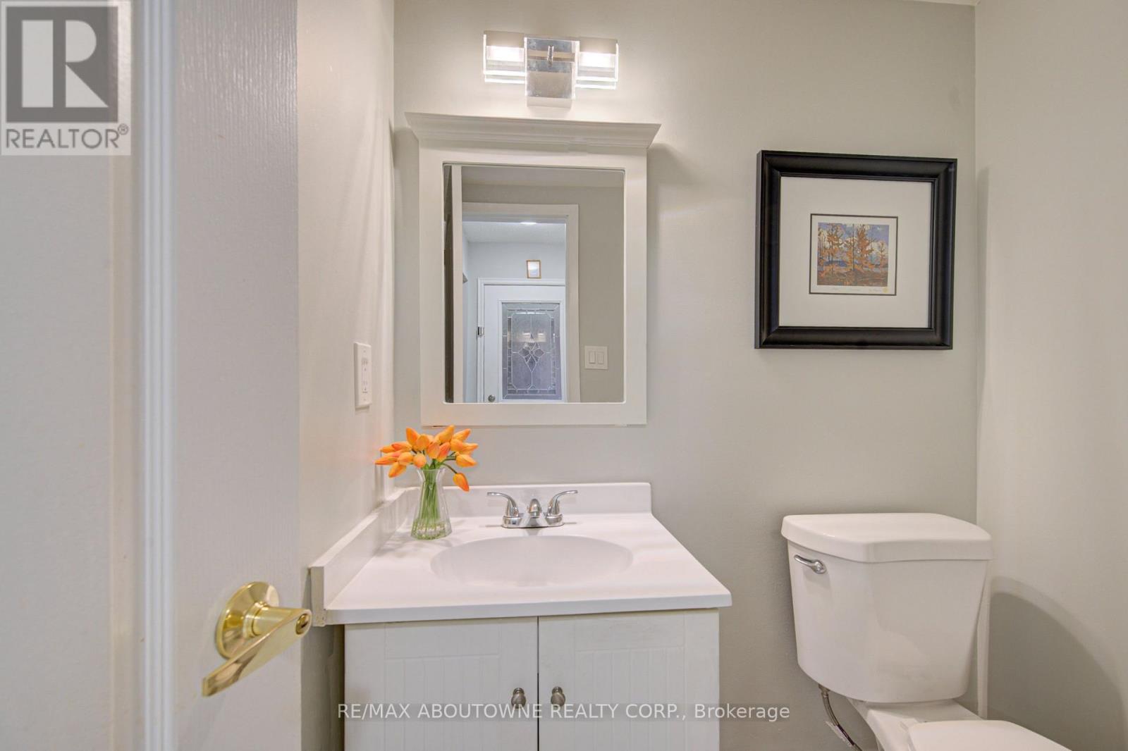 1140 Avondale Drive, Oakville, Ontario  L6H 5L3 - Photo 16 - W13721584