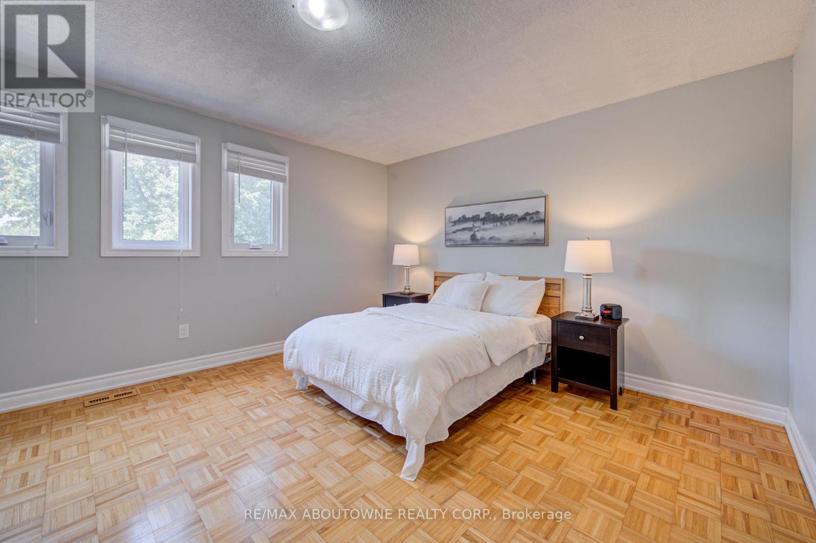 1140 Avondale Drive, Oakville, Ontario  L6H 5L3 - Photo 19 - W13721584