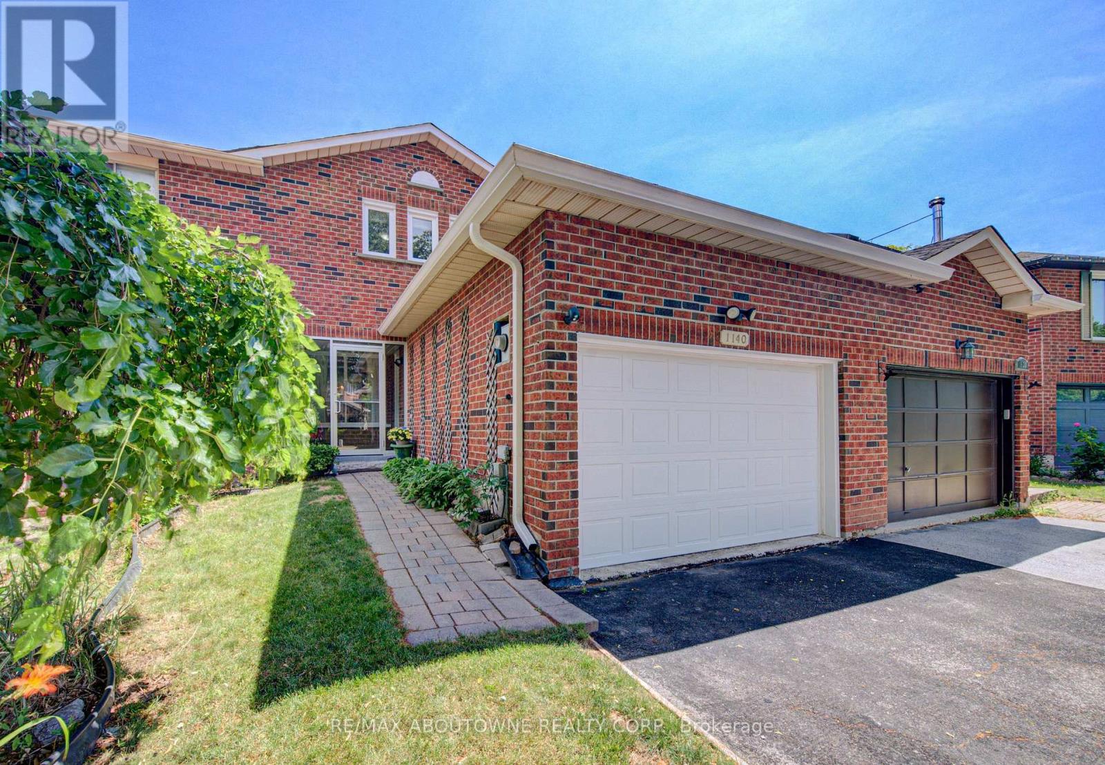 1140 Avondale Drive, Oakville, Ontario  L6H 5L3 - Photo 2 - W13721584
