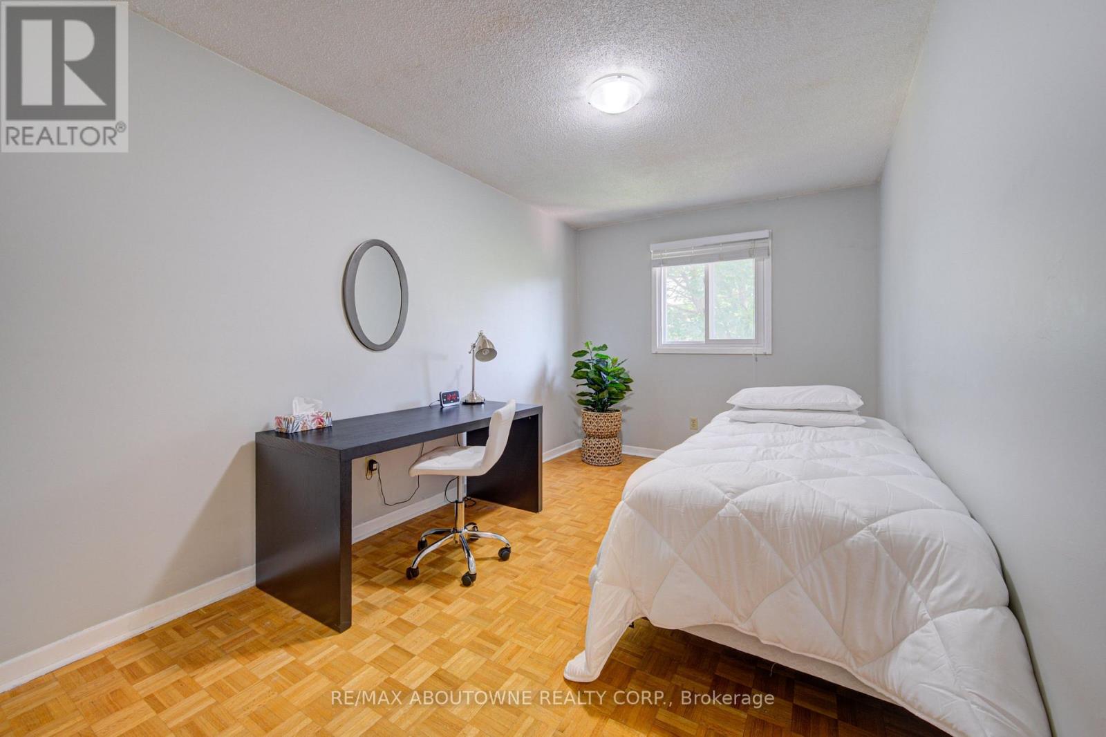 1140 Avondale Drive, Oakville, Ontario  L6H 5L3 - Photo 22 - W13721584