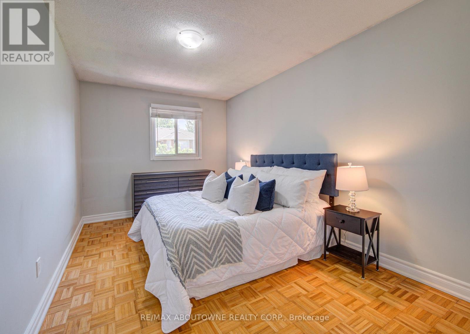 1140 Avondale Drive, Oakville, Ontario  L6H 5L3 - Photo 23 - W13721584