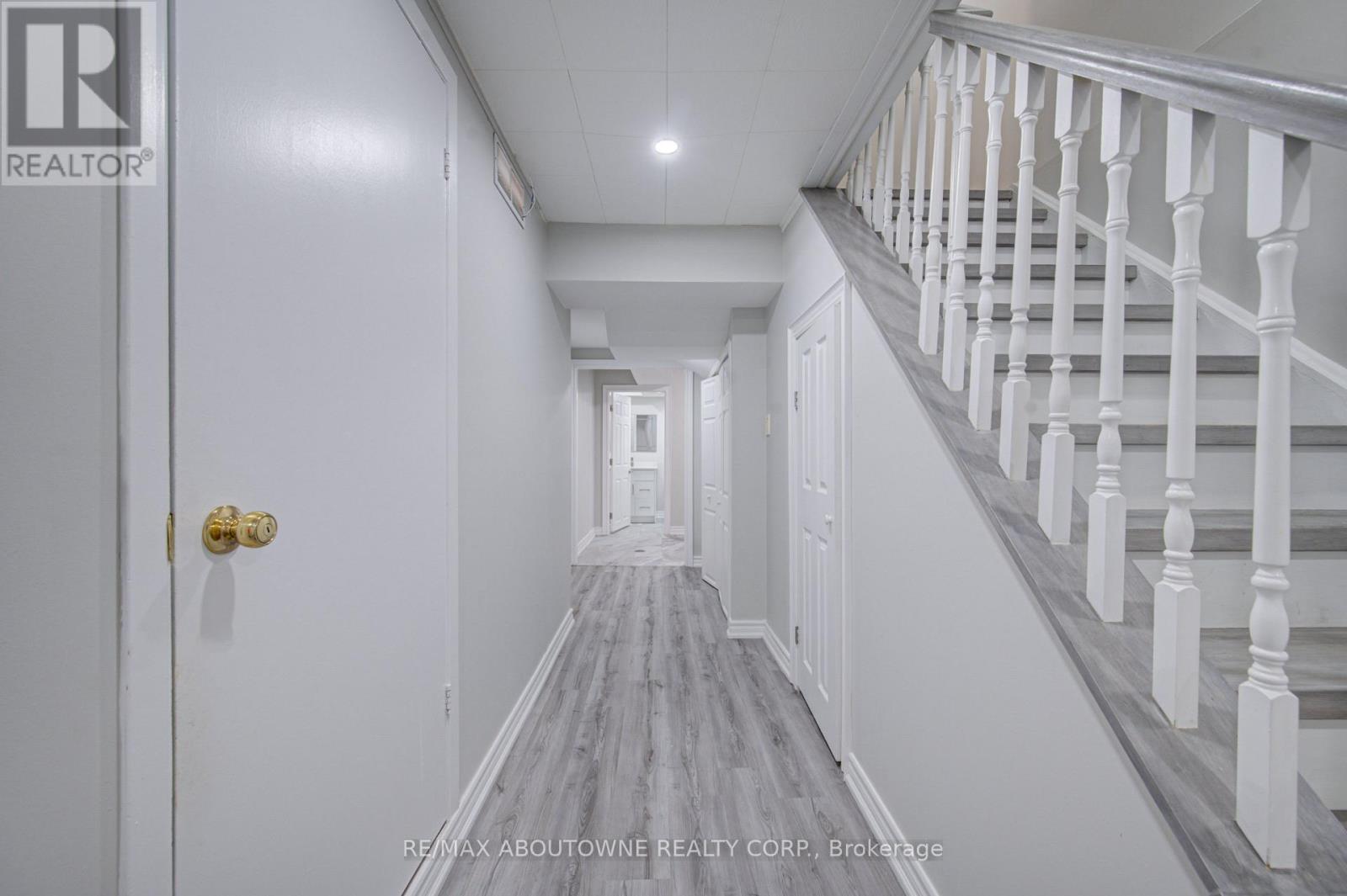 1140 Avondale Drive, Oakville, Ontario  L6H 5L3 - Photo 24 - W13721584