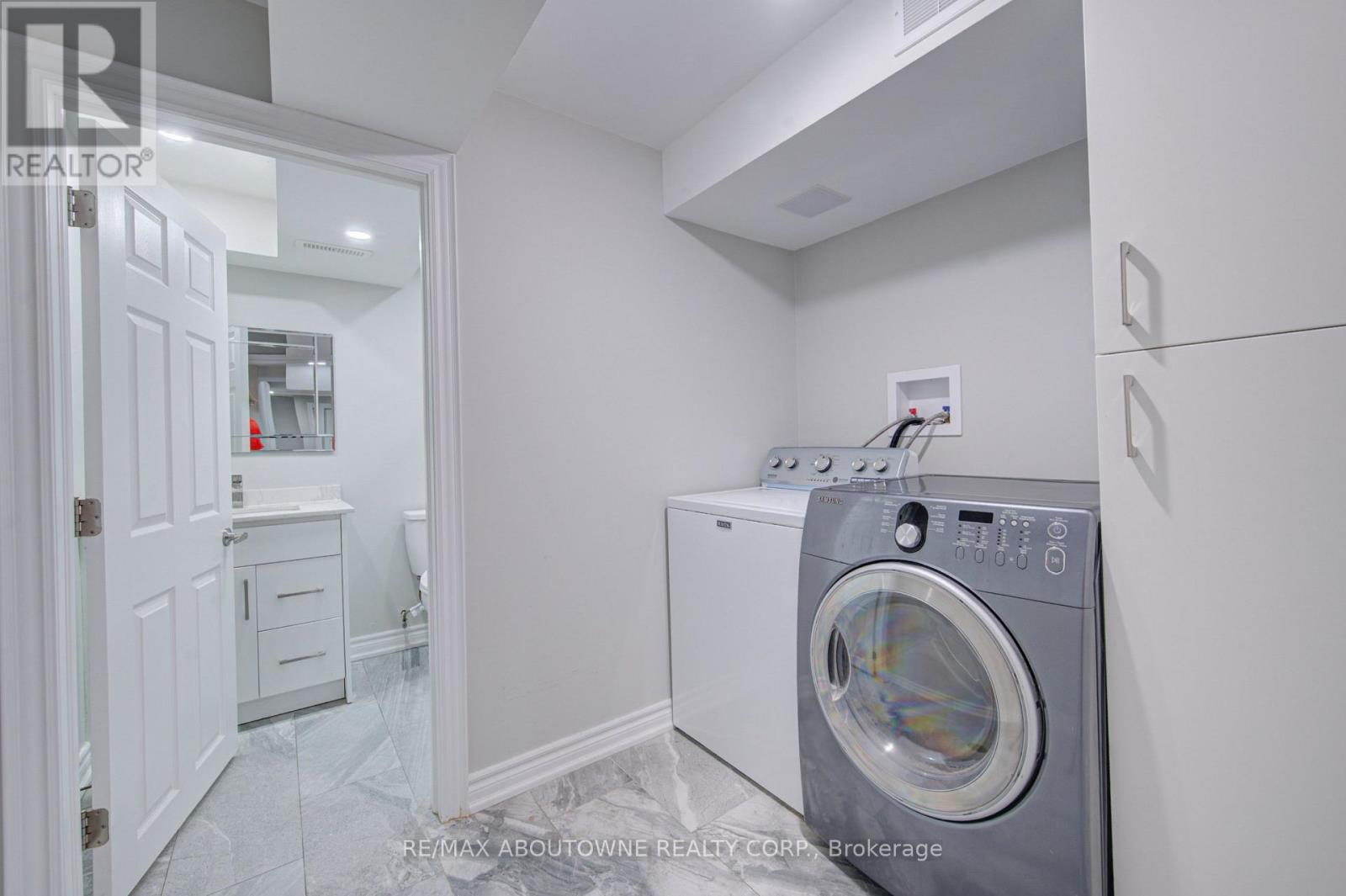 1140 Avondale Drive, Oakville, Ontario  L6H 5L3 - Photo 29 - W13721584
