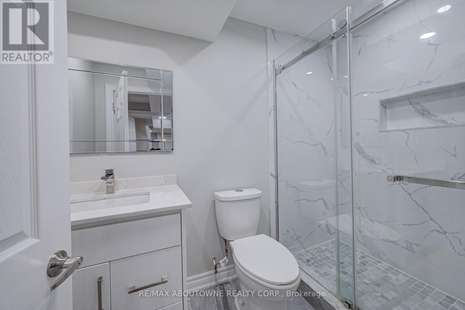 1140 Avondale Drive, Oakville, Ontario  L6H 5L3 - Photo 31 - W13721584