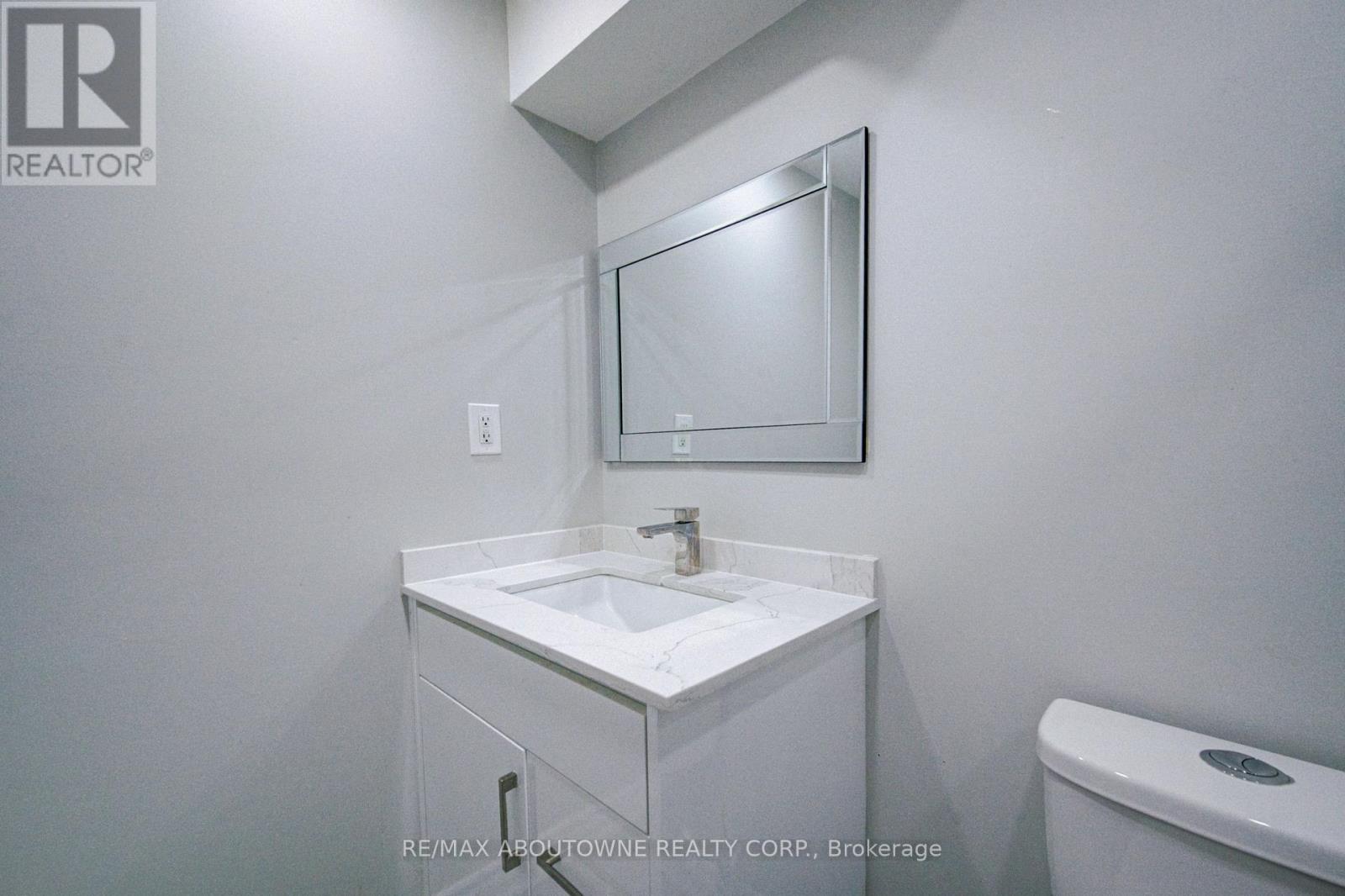 1140 Avondale Drive, Oakville, Ontario  L6H 5L3 - Photo 32 - W13721584