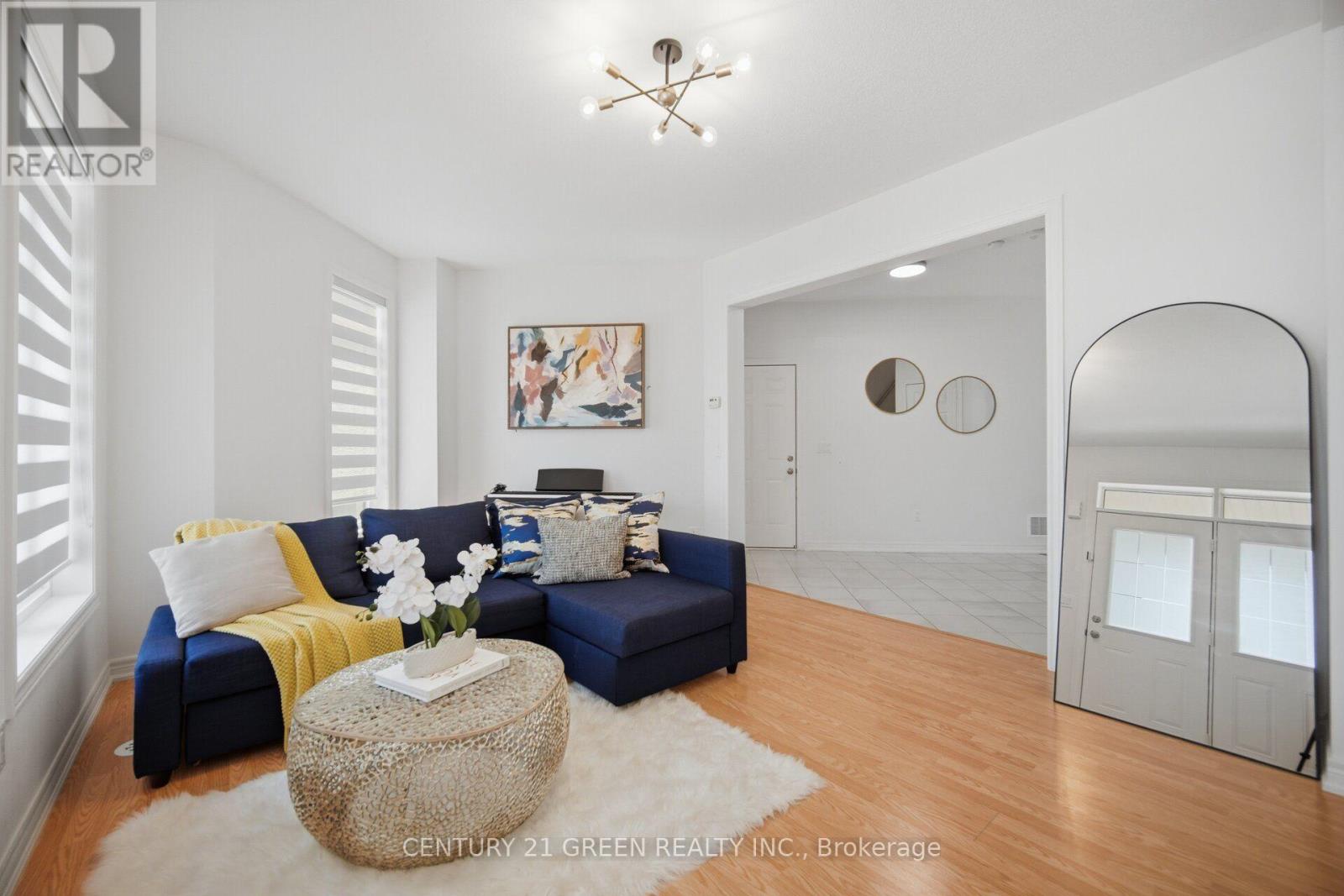 537 Dundas Street E, Oakville, Ontario  L6H 3P6 - Photo 2 - W13721592