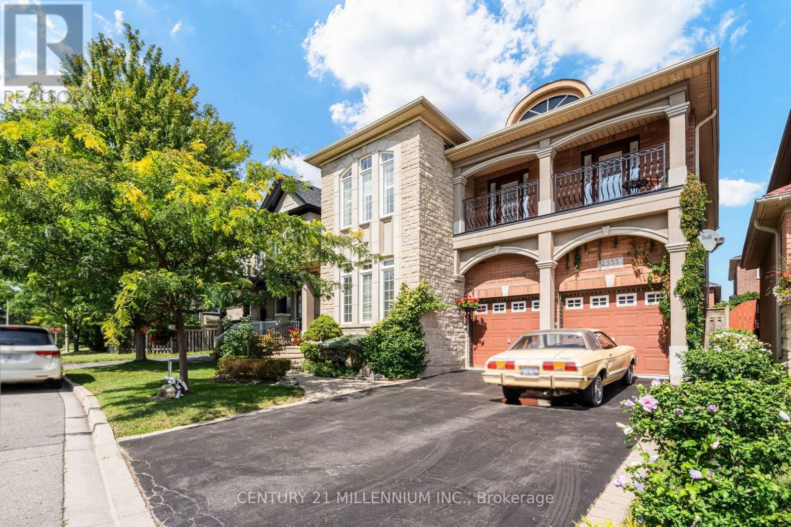 2555 NICHOLS DRIVE, Oakville, Ontario