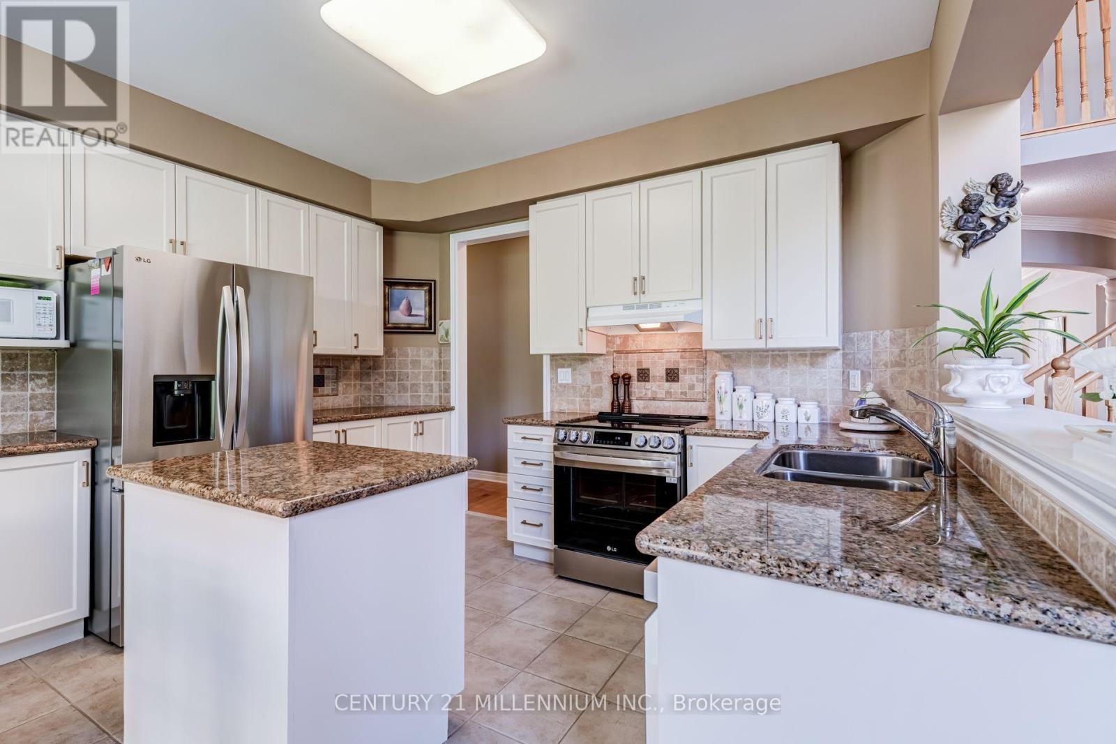2555 Nichols Drive, Oakville, Ontario  L6H 7L3 - Photo 15 - W13721620