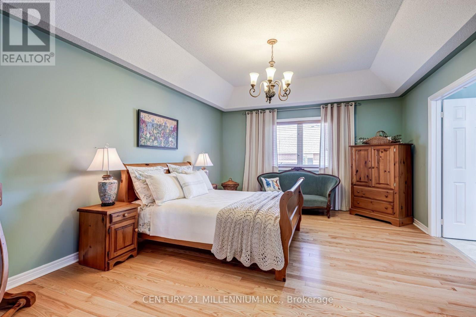 2555 Nichols Drive, Oakville, Ontario  L6H 7L3 - Photo 20 - W13721620