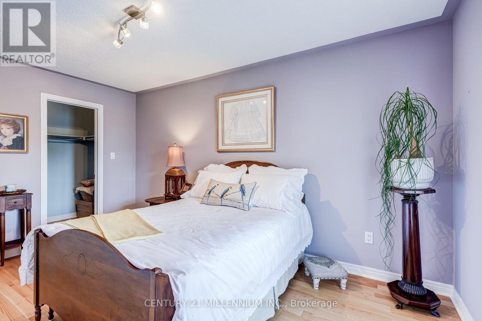 2555 Nichols Drive, Oakville, Ontario  L6H 7L3 - Photo 26 - W13721620