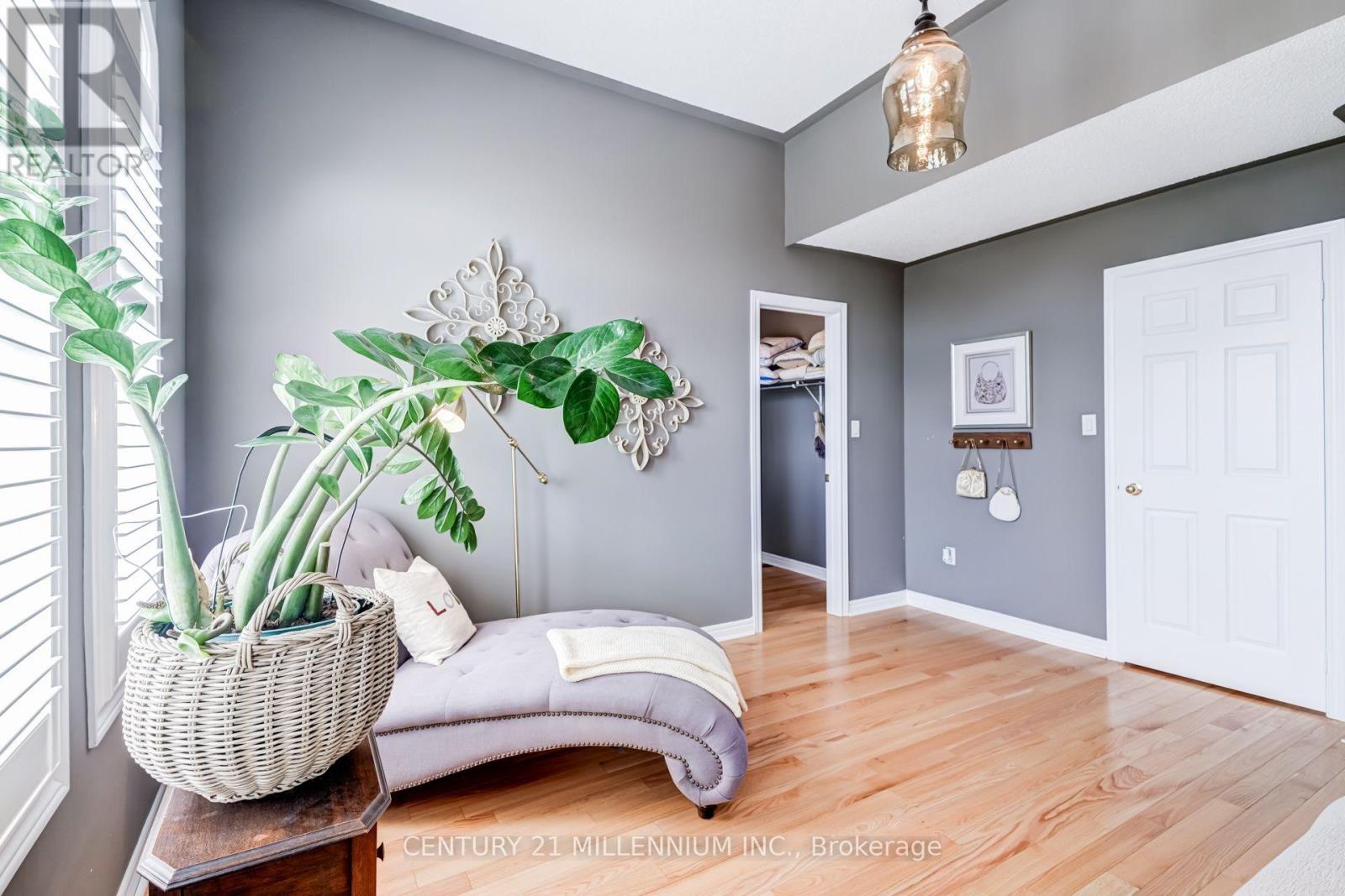 2555 Nichols Drive, Oakville, Ontario  L6H 7L3 - Photo 32 - W13721620