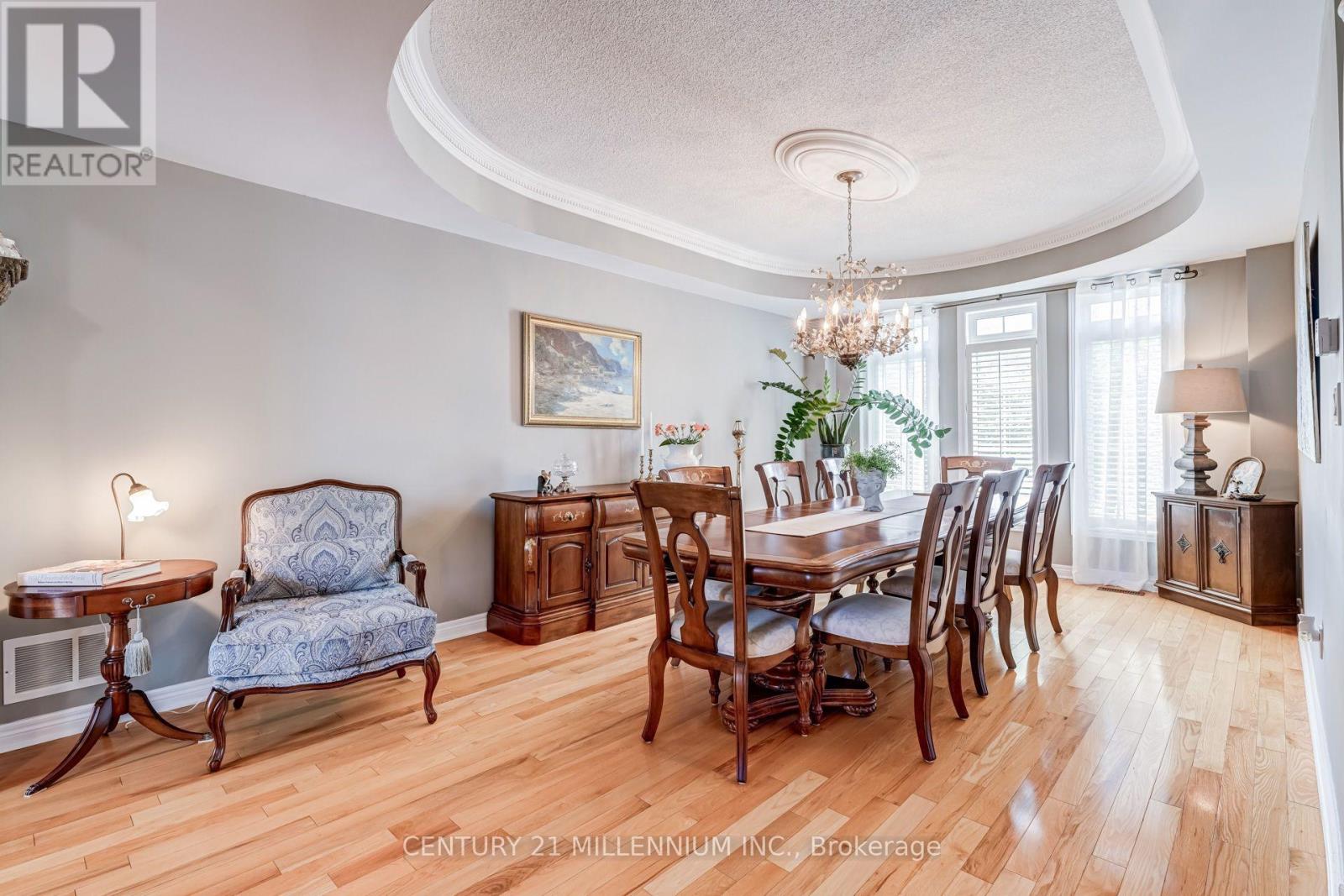 2555 Nichols Drive, Oakville, Ontario  L6H 7L3 - Photo 5 - W13721620