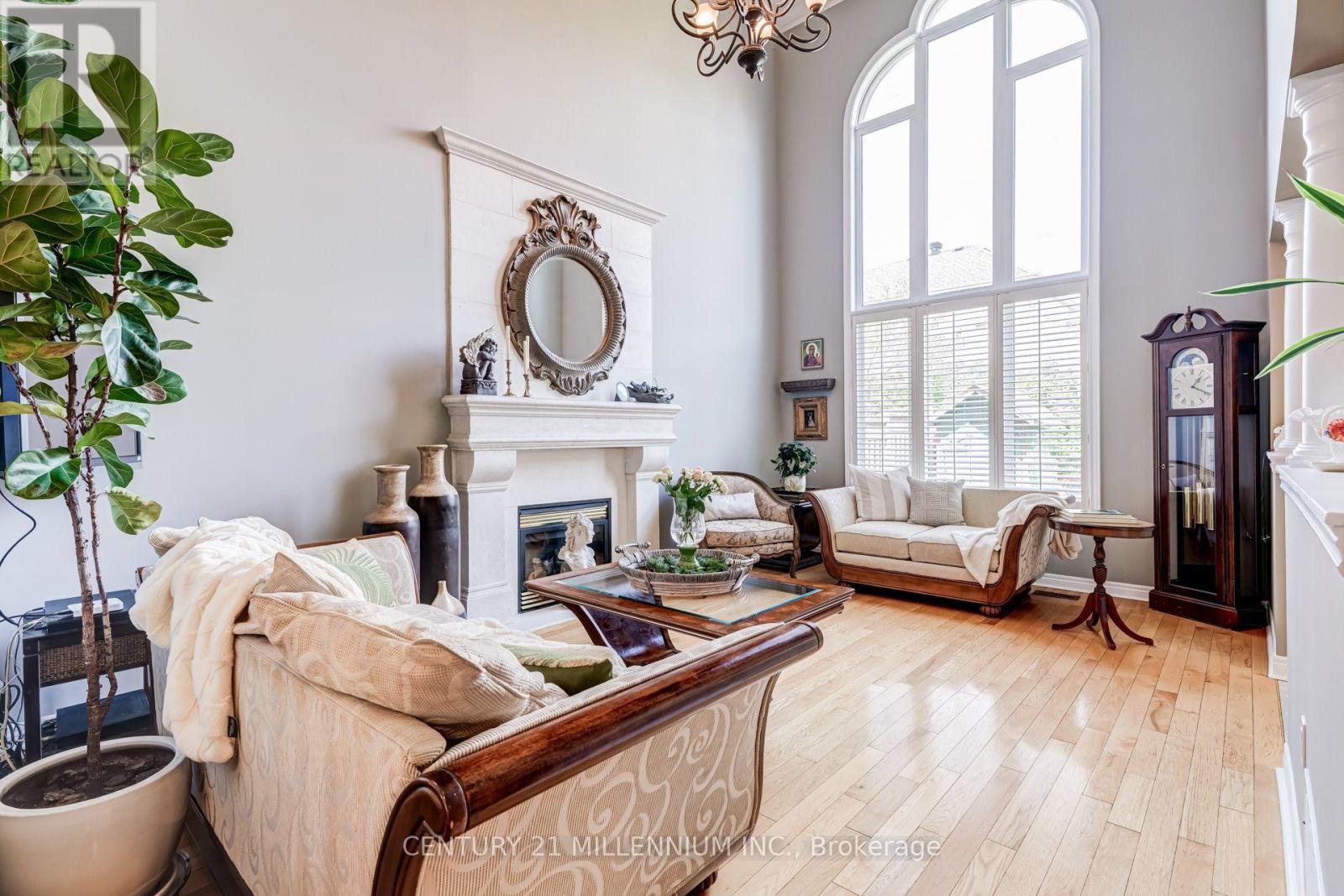 2555 Nichols Drive, Oakville, Ontario  L6H 7L3 - Photo 7 - W13721620