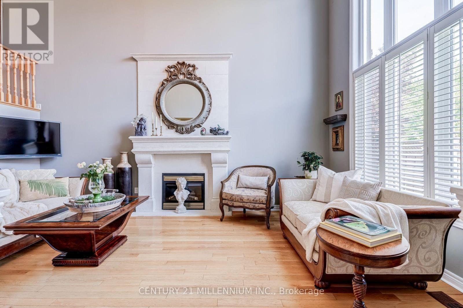 2555 Nichols Drive, Oakville, Ontario  L6H 7L3 - Photo 8 - W13721620