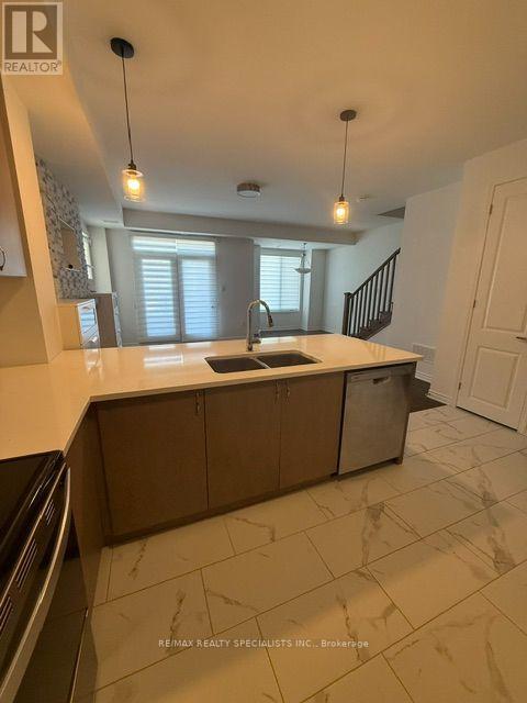 5128 Vetere Street, Mississauga, Ontario  L5M 2S8 - Photo 10 - W13721636