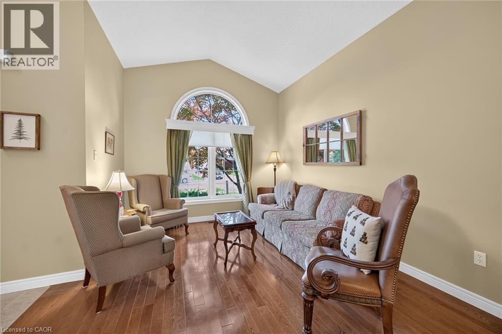 10 Balvenie Boulevard, Caledonia, Ontario  N3W 2N8 - Photo 5 - 40858937