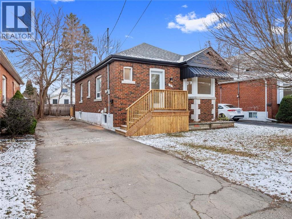 51 WOODBRIDGE Road, Hamilton, Ontario