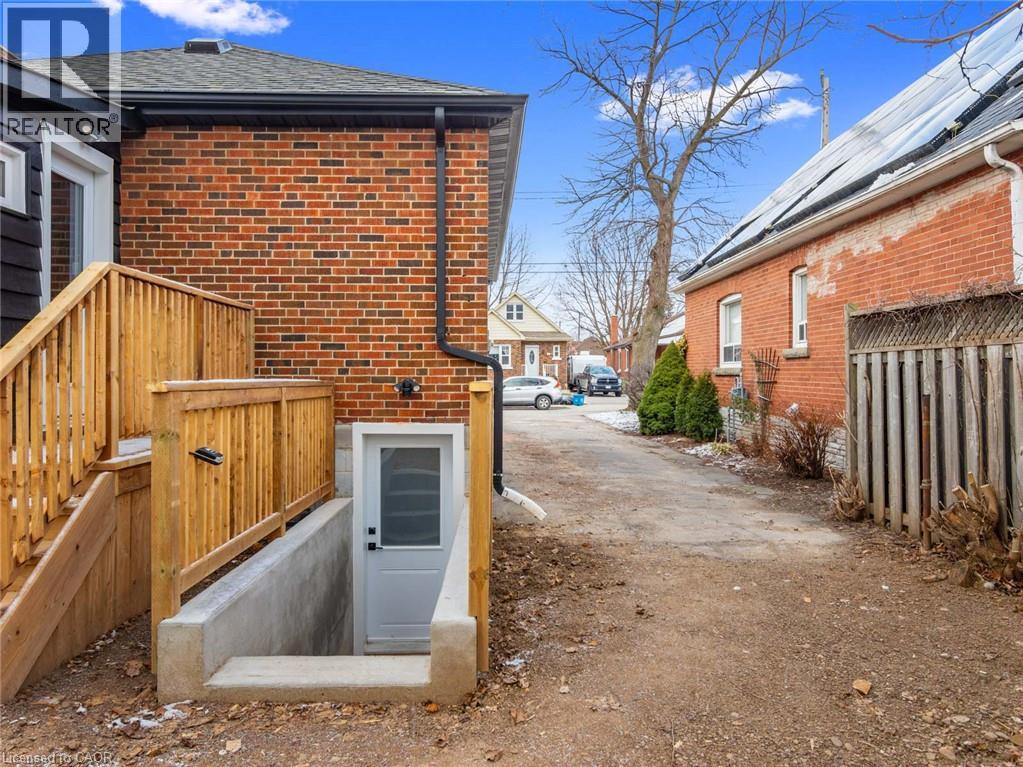 51 Woodbridge Road, Hamilton, Ontario  L8K 3C8 - Photo 23 - 40858826
