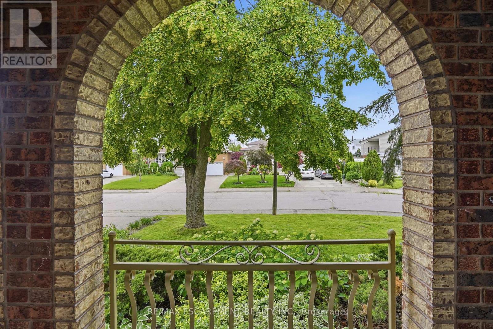 57 Neil Avenue, Hamilton, Ontario  L8G 2N1 - Photo 6 - X13721600