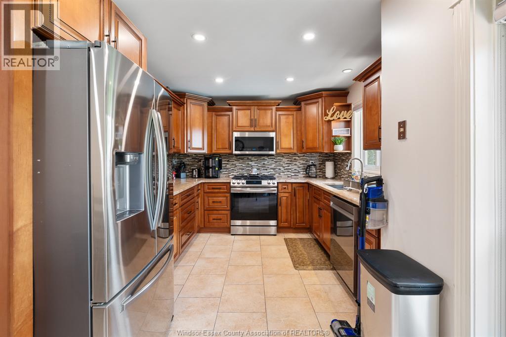 12465 Lanoue, Tecumseh, Ontario  N8N 1N4 - Photo 6 - 26021026