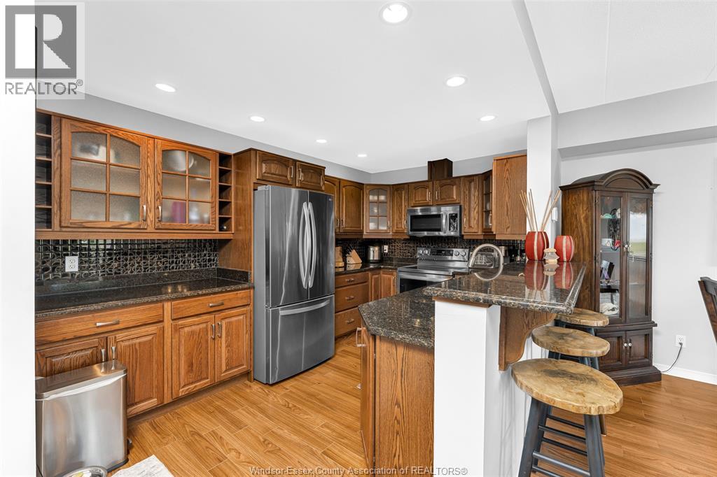325 Village Grove Unit# 306, Tecumseh, Ontario  N8N 0B1 - Photo 18 - 26021046
