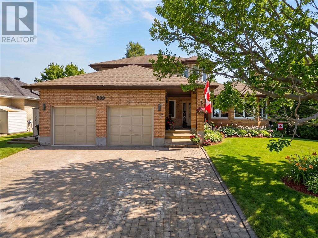 899 Roderick Avenue, Sudbury, Ontario
