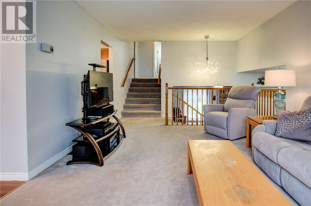 1858 Covewood Crescent, Sudbury, Ontario  P3A 5T1 - Photo 4 - 2130056