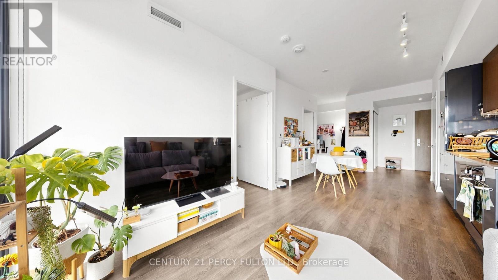 4207 - 161 Roehampton Avenue, Toronto, Ontario  M4P 1P9 - Photo 11 - C13700388
