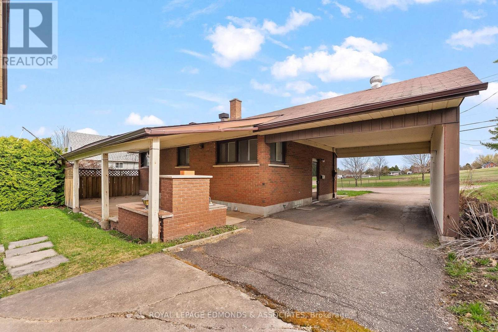 90 Deacon Street, Pembroke, Ontario  K8A 2J4 - Photo 36 - X12870448
