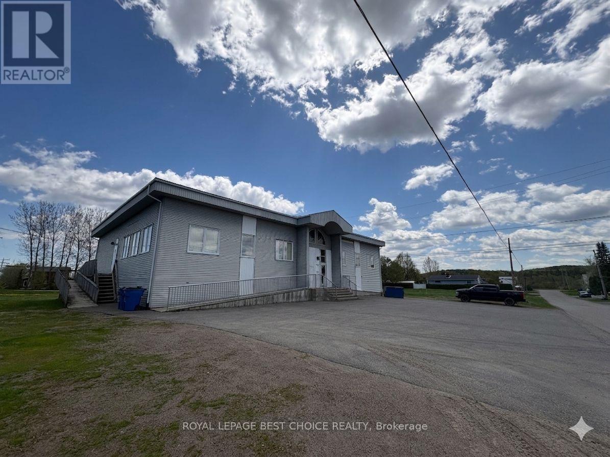 379 Lakeview Avenue, Temiskaming Shores, Ontario  P0J 1R0 - Photo 2 - T13721816