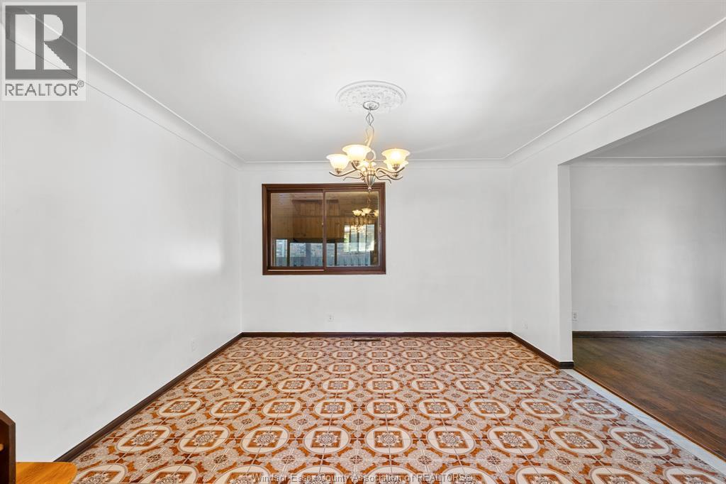 2880 St. Clair Avenue, Windsor, Ontario  N9E 4B4 - Photo 8 - 26021027
