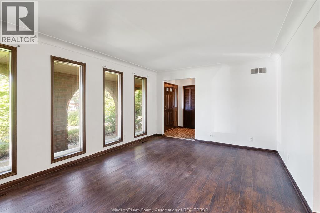 2880 St. Clair Avenue, Windsor, Ontario  N9E 4B4 - Photo 6 - 26021027