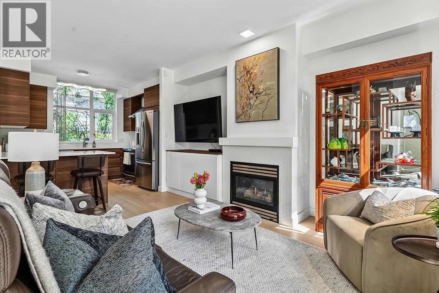 Th5 2088 Madison Avenue, Burnaby, British Columbia  V5C 6T5 - Photo 4 - R3159494