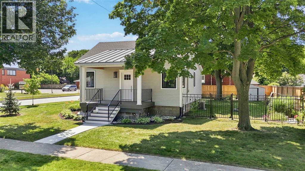 267 Nelson Street, Sarnia, Ontario  N7T 5H9 - Photo 3 - 26018415
